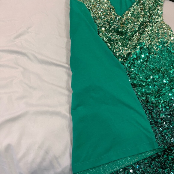 COPY - new without tags additionelle 1x party top sequins green. - Picture 2 of 3